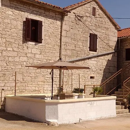 Miljenka פאזין
