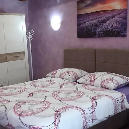 Apartman Miljenka Apartment *